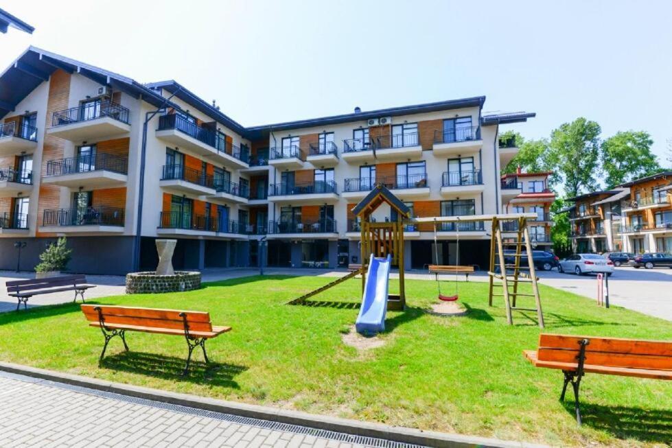 Grey Red Apartments Palanga Exterior photo